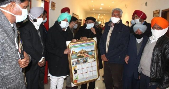 Punjab Chief Minister Captain Amarinder Singh released the New Year calendar-2021 of the Central Valmiki Sabha, India on Thursday. PPCC President Mr. Sunil Jakhar, Chairman, Punjab State Safai Karamchari Commission Geja Ram Valmiki, MLA Khanna Gurkirat Singh and former Minister Tej Parkash Singh are also seen in the picture.