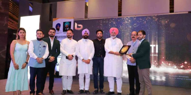 PILLARS OF MEDICAL SCIENCES was organised at a hotel in Chandigarh in collaboration with the Government of Punjab, Department of Health & Family Welfare for accrediting the medical combatants