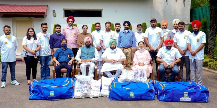 PUNJAB CM KICKSTARTS DISTRIBUTION OF SPORTS KITS TO RURAL & URBAN CORONA VOLUNTEERS ON INTERNATIONAL YOUTH DAY