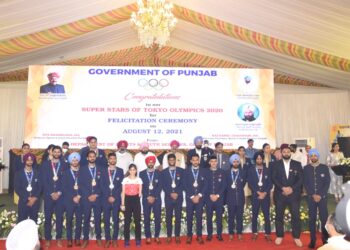 PUNJAB CM PATS MEN’S HOCKEY TEAM FOR REGAINING INDIA’S LOST GLORY IN HOCKEY