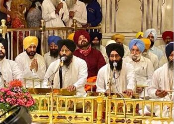 Punjab CM Charanjit Singh Channi paid obeisance at Golden Temple