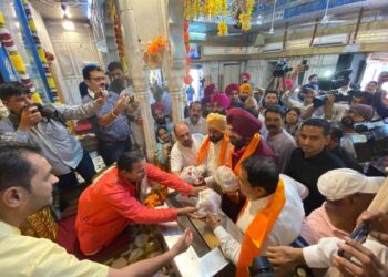 CM Charanjit Singh Channi paying obeisance at Sri  Durgiana Temple , Amritsar