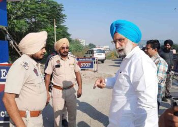 Deputy Chief Minister S. Sukhjinder Singh Randhawa today morning conducted a surprise check