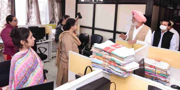 Cabinet Minister Gilzian conducts surprise checking at Kirat Bhawan-