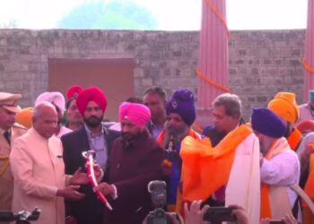 Chief Minister Charanjit Singh Channi along with Punjab Governor Banwari Lal Purohit dedicates the historic Daastan-e-Shahadat at Sri Chamkaur Sahib