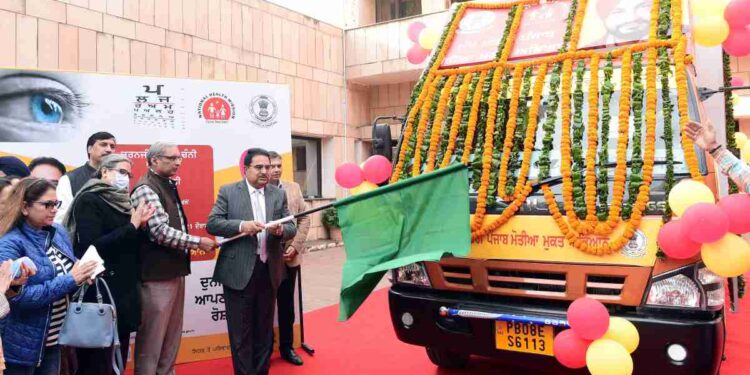 O.P. Soni Flags Off Mukh Mantri Motiya Mukt Abhiyan Awareness Vans