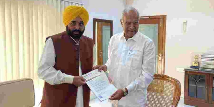 Bhagwant Mann on Saturday met Governor Banwarilal Purohit at the Raj Bhawan