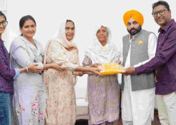 Punjab Chief Minister met the family members of late revolutionary poet Sant Ram Udasi