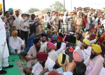 BHAGWANT MANN CALLS UPON FARMERS OF HIS NATIVE VILLAGE SATAUJ TO ADOPT DSR TECHNOLOGY ON MAXIMUM AREA