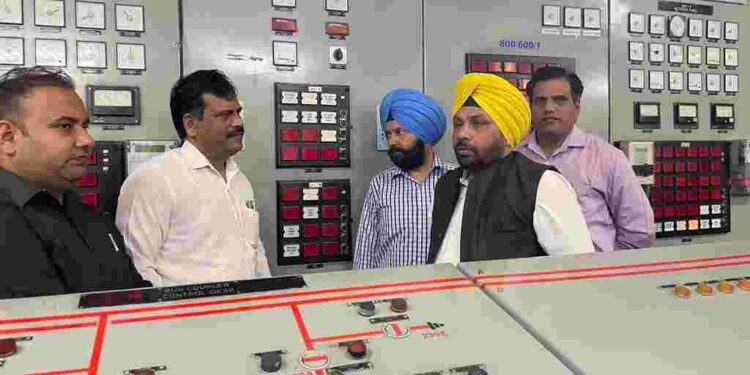 Power Minister Harbhajan Singh ETO visits Ranjit Sagar Dam and Shahpurkandi Project