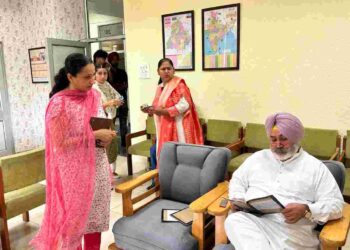 Chetan Singh Jauramajra Conducts Surprise Check at Horticulture dept Head Office