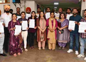 DR. BALJIT KAUR HANDS OVER APPOINTMENT LETTERS TO ELEVEN CLERKS, AT SOCIAL SECURITY DEPARTMENT