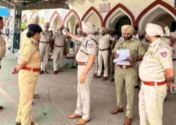 PUNJAB POLICE CONDUCT SEARCH OPERATION AT BUS STANDS