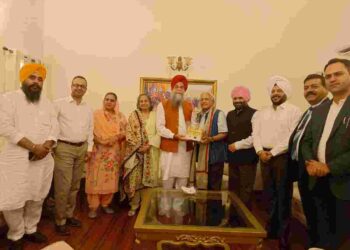 PVS Speaker Kultar Singh Sandhwan meets Canadian politician Ujjal dosanjh