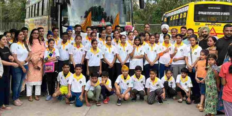 35 badminton players from Punjab leave for Hyderabad for one month camp