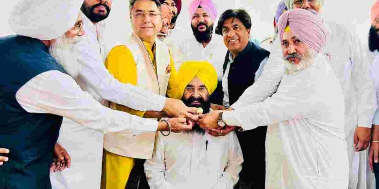 Gurmeet Singh Khudian takes charge as Agriculture, Animal Husbandry and Food Processing Minister