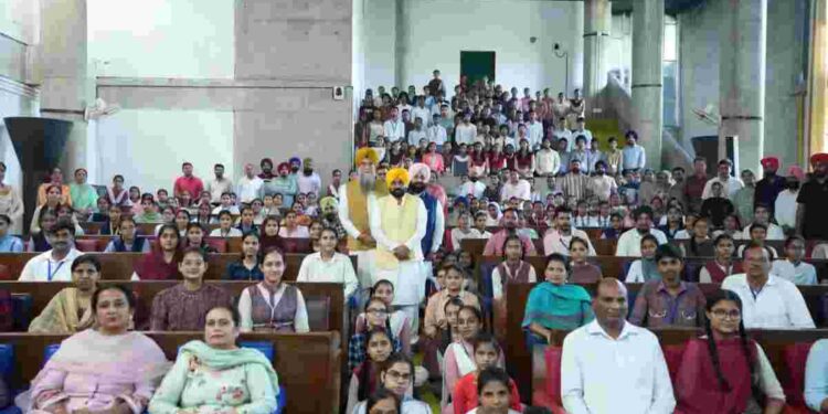 Topper students witness proceedings of legislative assembly