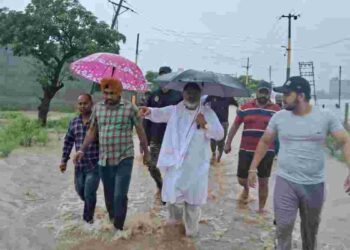 Cabinet Minister Chetan Singh Jauramajra assesses situation in villages affected by heavy rainfall