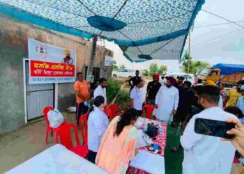 Minister Balkar Singh reviews medical facilities at flood-affected villages