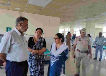 Minister Dr Balbir Singh on Monday made a surprise visit to review the arrangements at the special ward established for diarrhoea patients at Dr BR Ambedkar State Institute of Medical Sciences