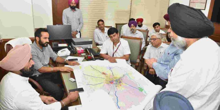 Minister Gurmeet Singh Meet Hayer during a meeting with a delegation