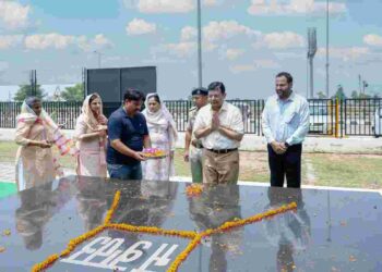 The Chief Secretary, who was here to pay floral tributes to great martyr at his native village