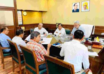 Water Supply and Sanitation Minister Bram Shanker Jimpa today held an important meeting with Forest Minister Lal Chand Kataruchak