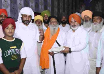 Cabinet Minister Chetan Singh Jauramajra visits homes of freedom fighters, pays respects to their indomitable spirit