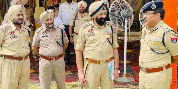 The Spl DGP accompanied by CP Ludhiana Mandeep Singh Sidhu