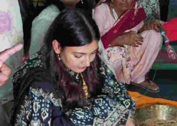 Anmol Gagan Maan practicing traditional way of making vermicelli