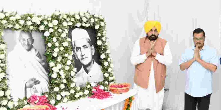 CM AND DELHI CM PAY FLORAL TRIBUTES TO MAHATMA GANDHI AND LAL BAHADUR SHASTRI