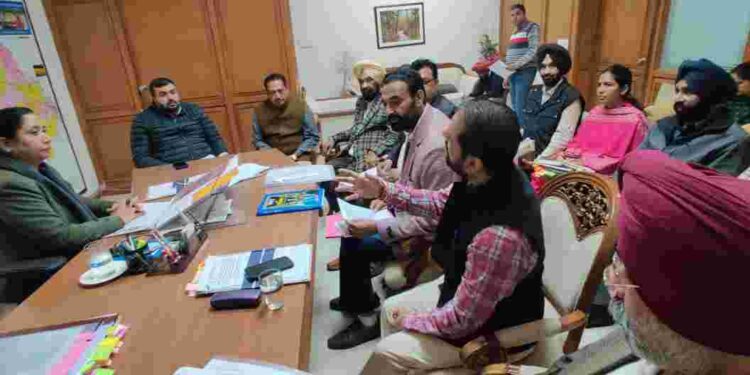 Dr. Baljit Kaur hold meeting with representatives of Kamboj community