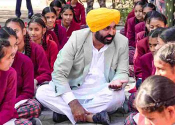 CM conducts surprise visit to government schools in Rupnagar