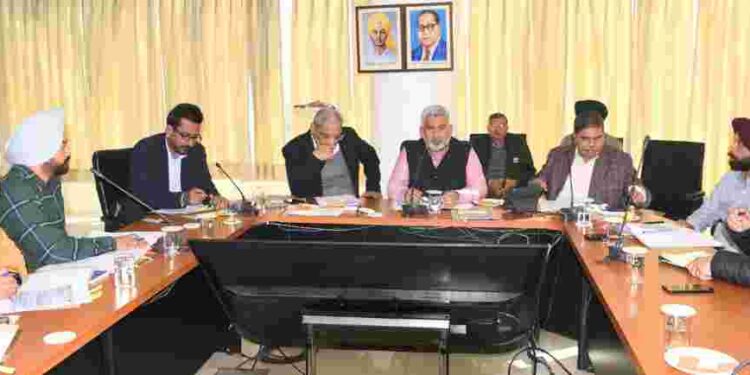 Welfare of Forest workers a priority with State Government- Lal Chand Kataruchak