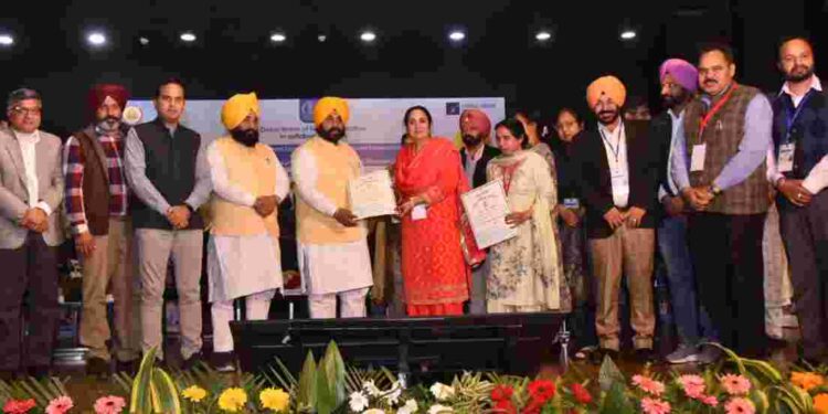 School education Minister Punjab, Harjot Singh Bains distributed the 'Best School Award' amount of Rs 5.17 crores to 69 schools of Punjab