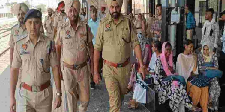 PUNJAB POLICE CONDUCTS SEARCH OPERATION