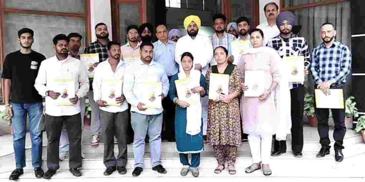 PWD MINISTER HARBHAJAN SINGH ETO HANDS OVER APPOINTMENT LETTERS TO 15 CANDIDATES