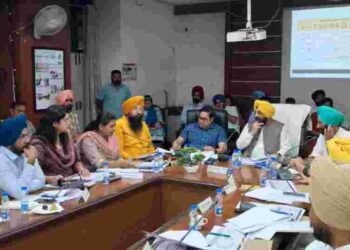 Cabinet Minister Harbhajan Singh suspends Junior Engineer PSPCL during the meeting