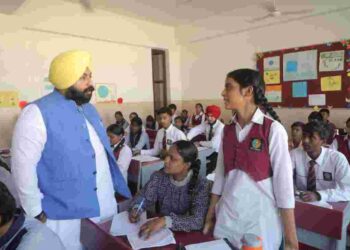 Harjot Singh Bains interacts with Students of School of Eminence, Mohali