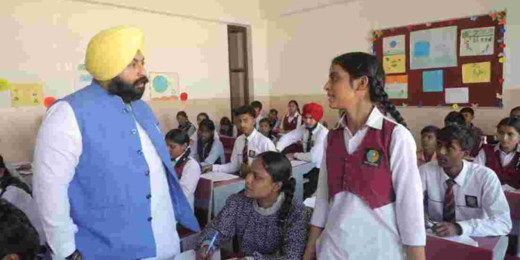 Harjot Singh Bains interacts with Students of School of Eminence, Mohali