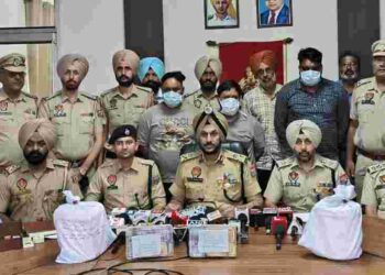 PUNJAB POLICE BUSTS ANOTHER TRANS-BORDER NARCOTIC NETWORK IN AMRITSAR; JAIL WARDEN, TWO BROTHERS HELD WITH 4.5KG HEROIN, ₹4.32L DRUG MONEY