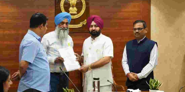 Historic initiative by Bhagwant Singh Maan led government as Special camp organized to give clearance certificate related to real estate