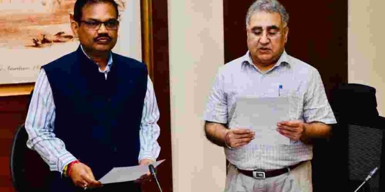 Vijay Kumar Janjua sworn in as Chief Commissioner of the Punjab Transparency Accountability Commission