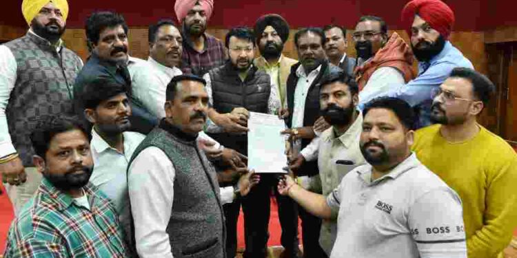 Dr. Ravjot Singh, Holds Meeting with Sanitation Workers and Sewermen Union