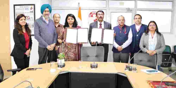 PMIDC Signs MoU with HUDCO