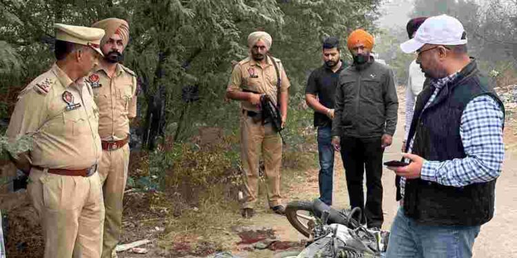 PUNJAB POLICE ARRESTS KINGPIN OF INTERSTATE HIGHWAY ROBBERS GANG AFTER A BRIEF EXCHANGE OF FIRE; PISTOL RECOVERED