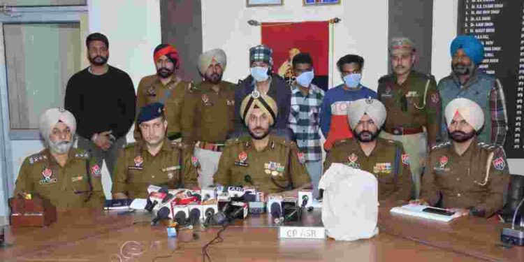 PUNJAB POLICE BUSTS TRANS-BORDER NARCO SMUGGLING MODULE; THREE HELD WITH 5KG HEROIN