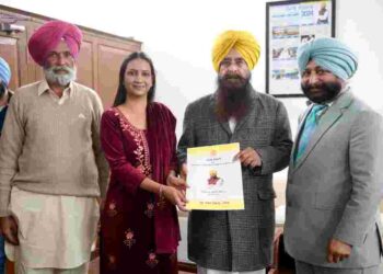 GURMEET SINGH KHUDIAN HANDS OVER APPOINTMENT LETTERS TO 11 YOUTH IN ANIMAL HUSBANDRY DEPT