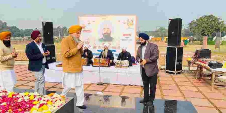 Punjab Vidhan Sabha Speaker Kultar Singh Sandhwan Pays Tribute to Former President Giani Zail Singh on His 30th Death Anniversary