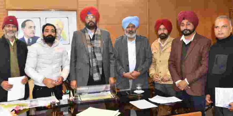 Punjab Cabinet Sub-Committee Holds Productive Meetings with Employee Unions